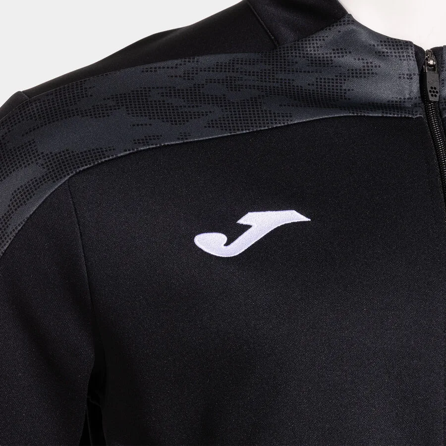 Championship VIII Tracksuit — Schwarz-Antrazith in Schwarz-Antrazith, Detailansicht