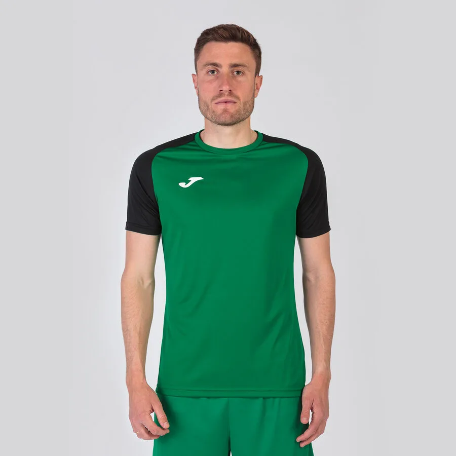 Academy IV Trikot — Grün-Schwarz in Grün-Schwarz, Am Modell