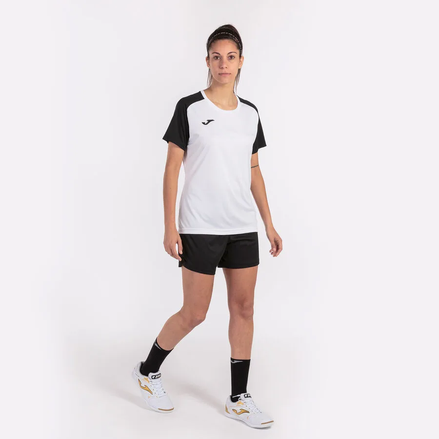Shirt Academy IV — Weiss-Schwarz in Weiß-Schwarz, Am Modell