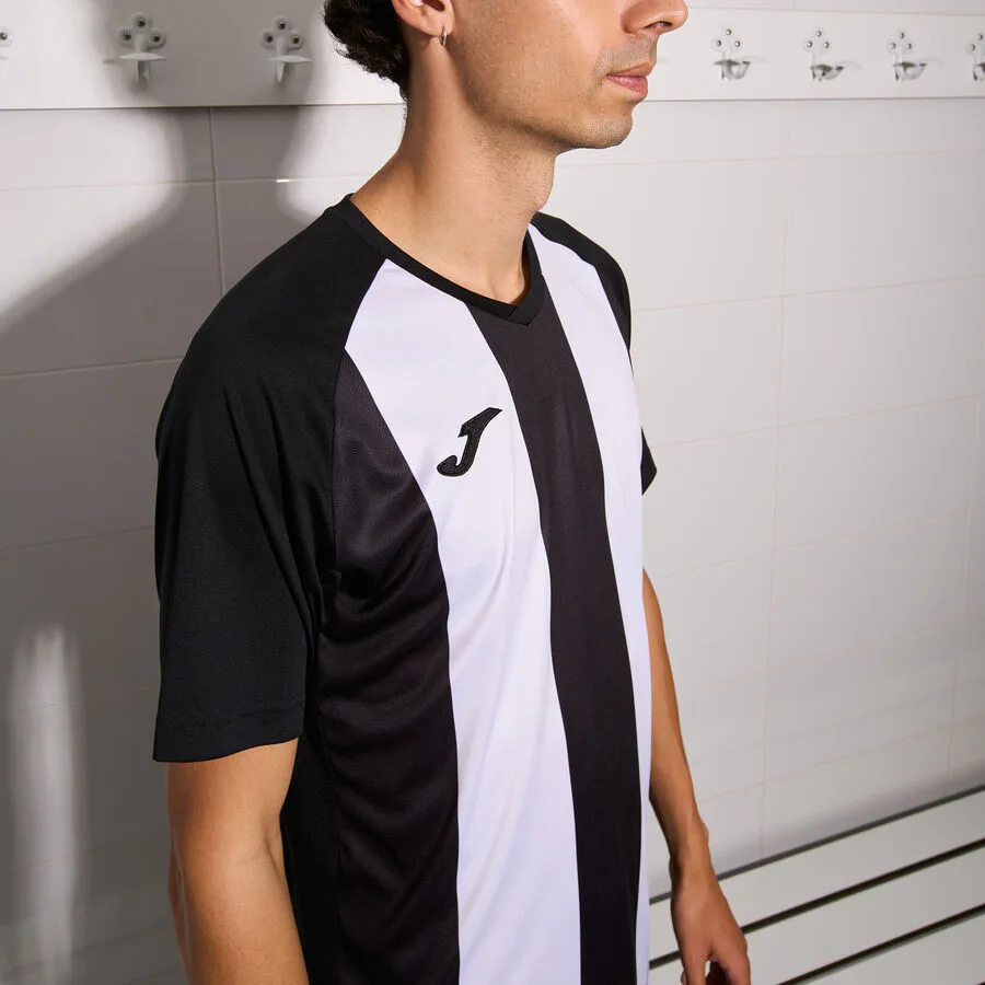 Inter IV Trikot — Schwarz-Weiss in Schwarz-Weiß, Am Modell