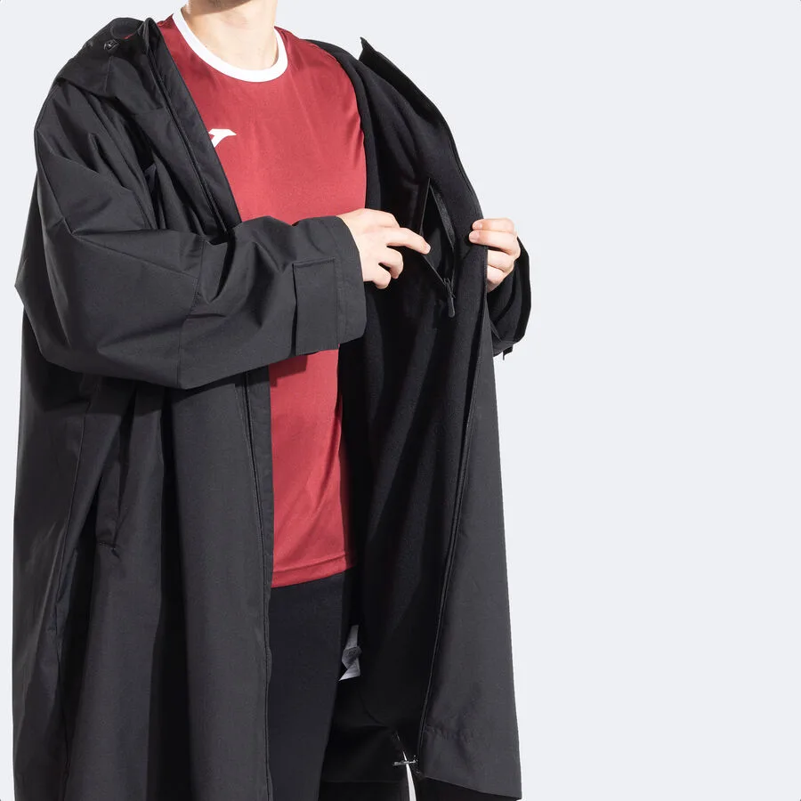 Bench Anorak — Schwarz in Schwarz
