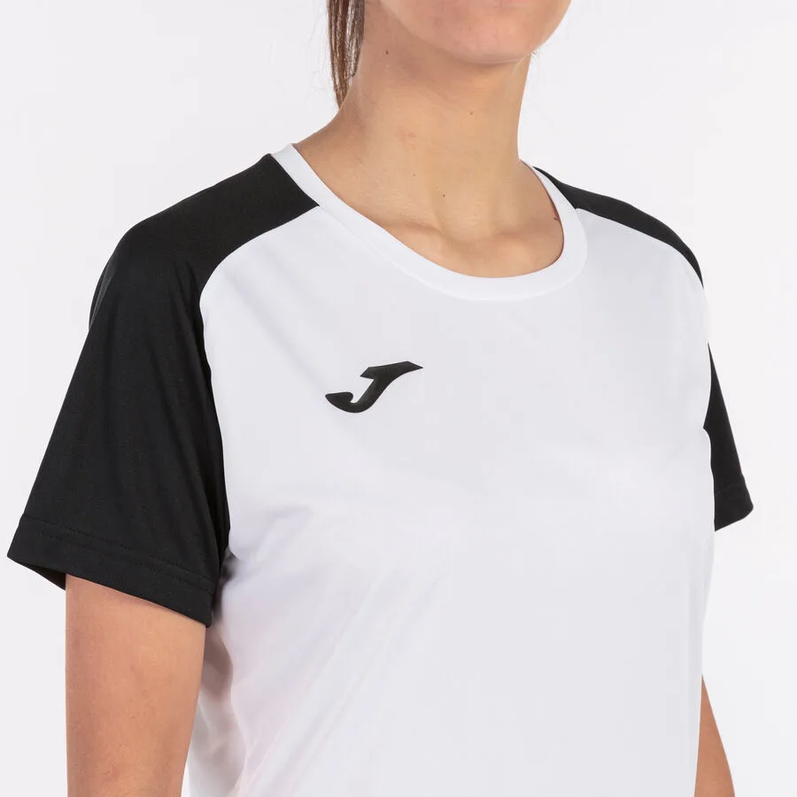 Shirt Academy IV — Weiss-Schwarz in Weiß-Schwarz, Am Modell