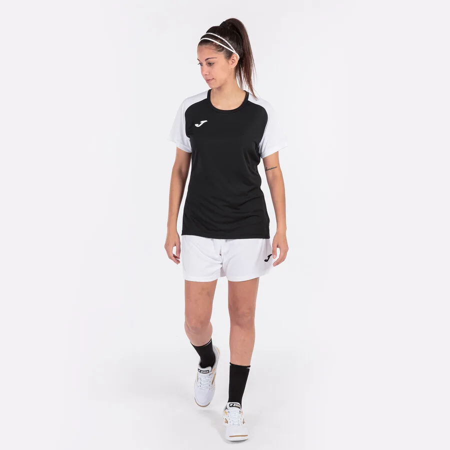 Shirt Academy IV — Schwarz-Weiss in Schwarz-Weiß, Am Modell