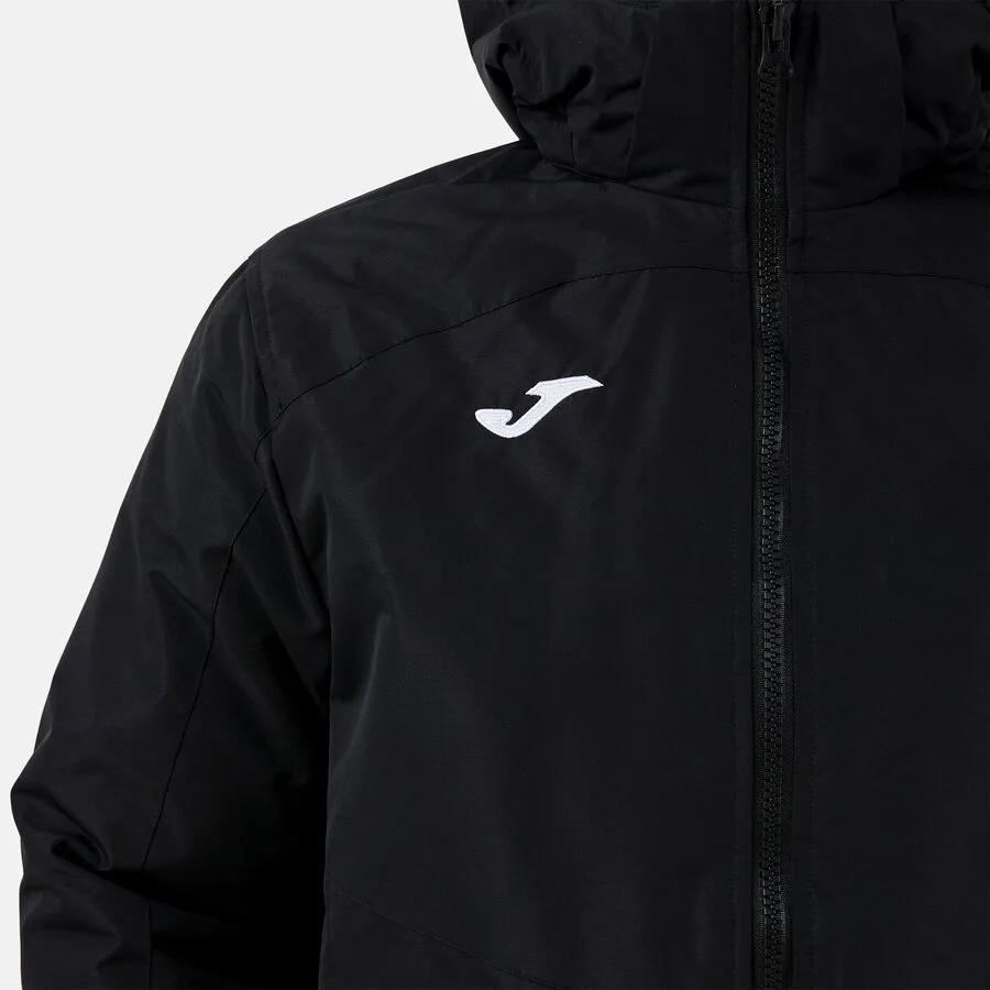 Trivor II Anorak — Schwarz in Schwarz, Detailansicht