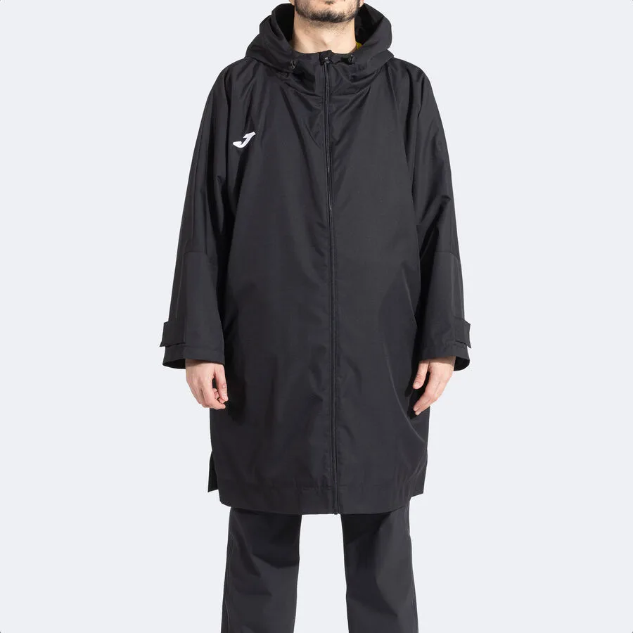 Bench Anorak — Schwarz in Schwarz