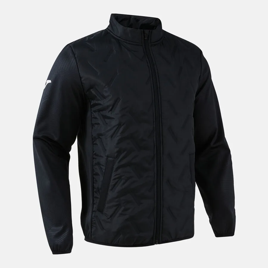 Berna IV Softshell — Schwarz in Schwarz, Schrägansicht