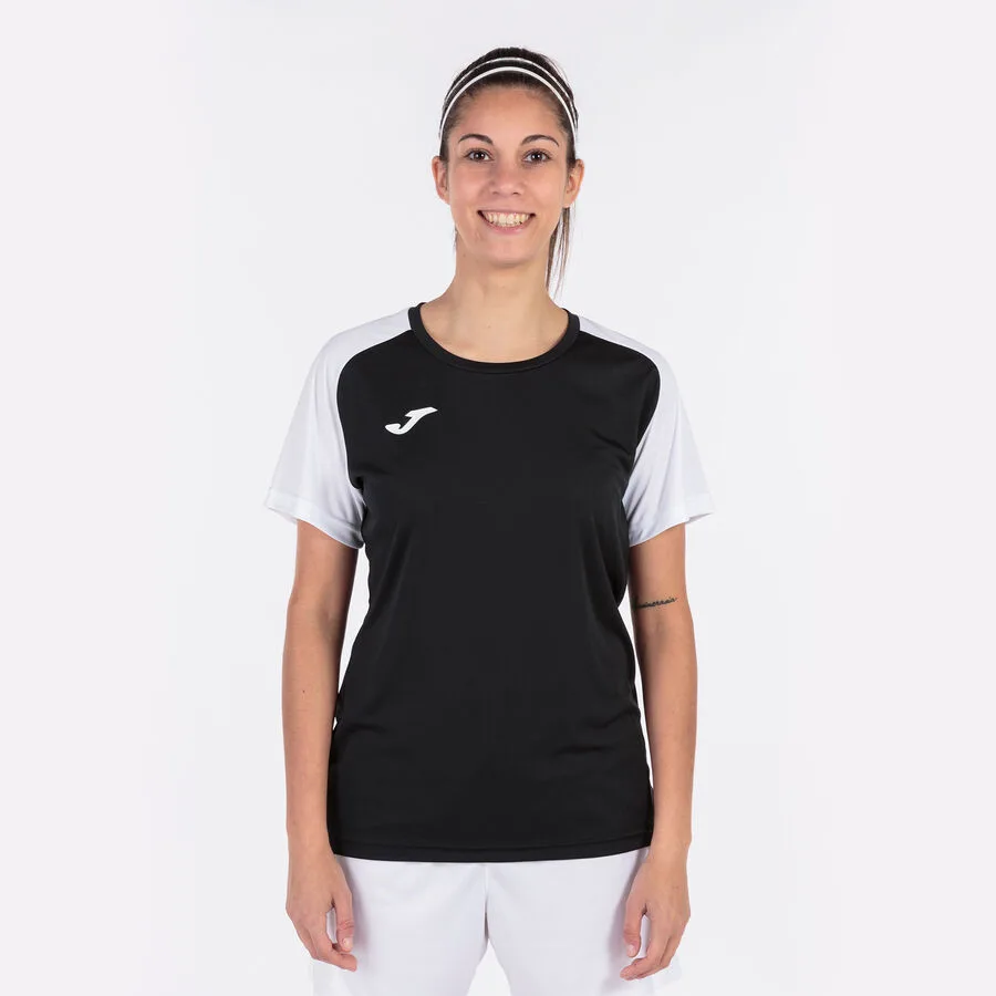Shirt Academy IV — Schwarz-Weiss in Schwarz-Weiß, Am Modell