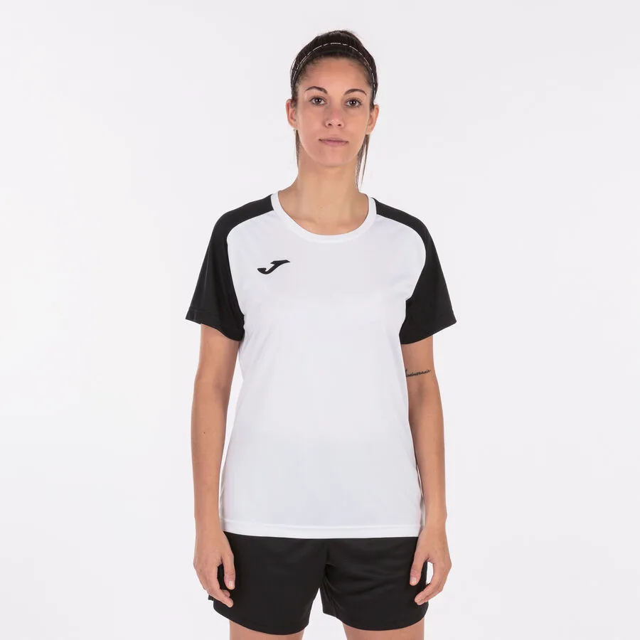 Shirt Academy IV — Weiss-Schwarz in Weiß-Schwarz, Am Modell